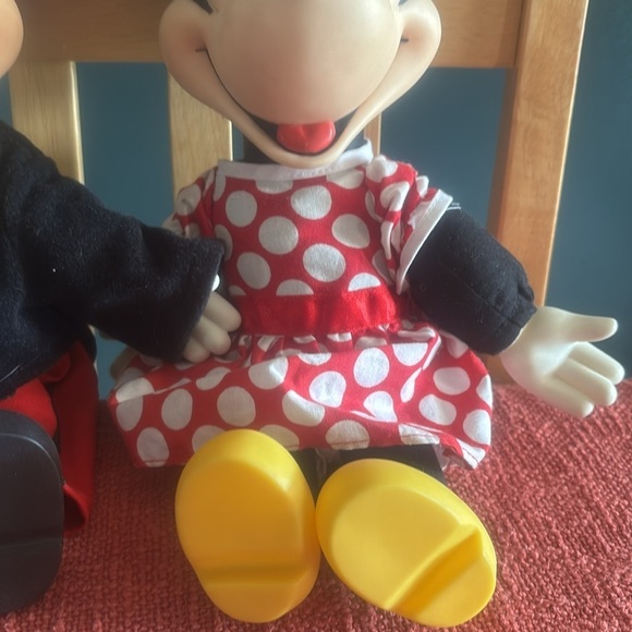 Vintage Mickey & Minnie Mouse Plastic Head, Soft Stuffed Body Plush Disney - Picture 4 of 5